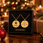 Coffret cadeau avec collier personnalisé, recto et verso gravés, ambiance Noël